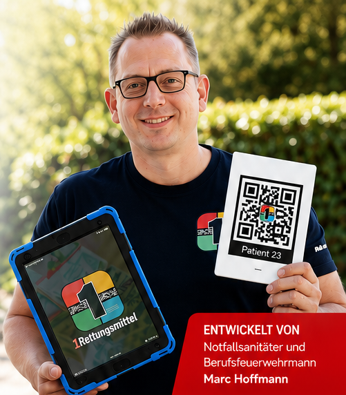 Marc Hoffmann mit Tablet und Patienten-QR-Code von 1Rettungsmittel